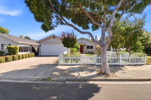 001_F8_505 Hiller St Belmont,