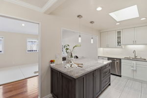 017_F8_505 Hiller St Belmont,