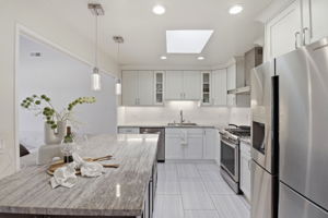 022_F8_505 Hiller St Belmont,