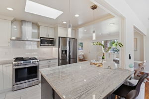 023_F8_505 Hiller St Belmont,