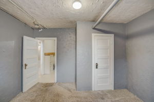 Locust Street-054