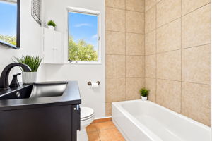  Photo 44