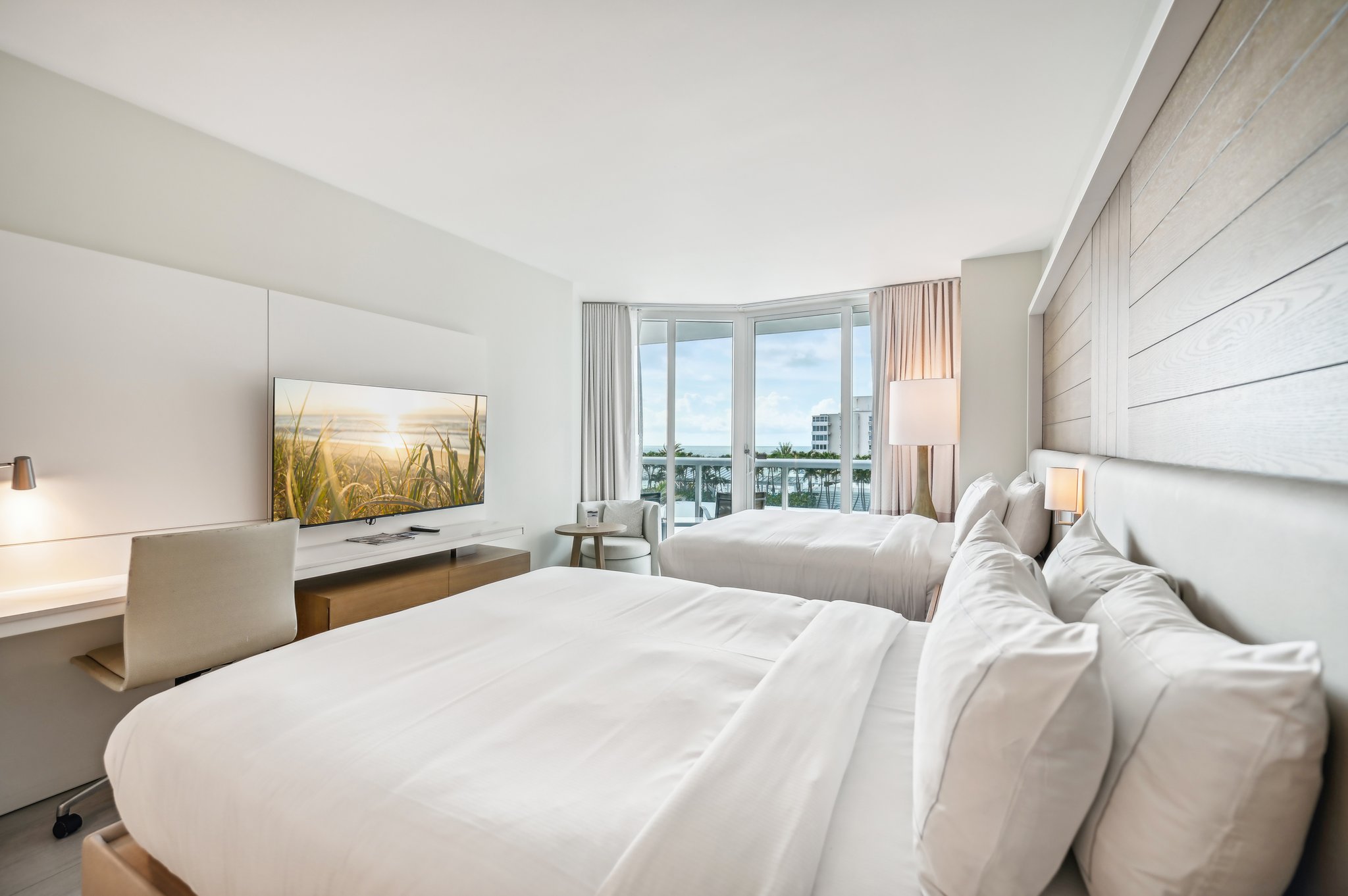 N Fort Lauderdale Beach Blvd 813-014.jpg