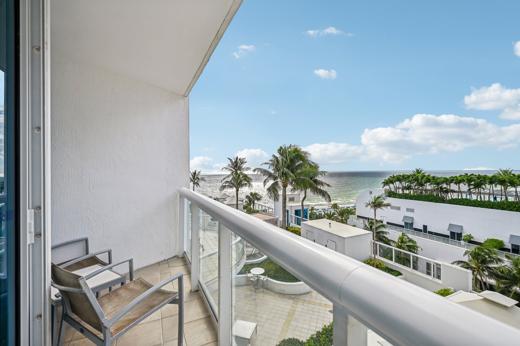 N Fort Lauderdale Beach Blvd 813-020.jpg