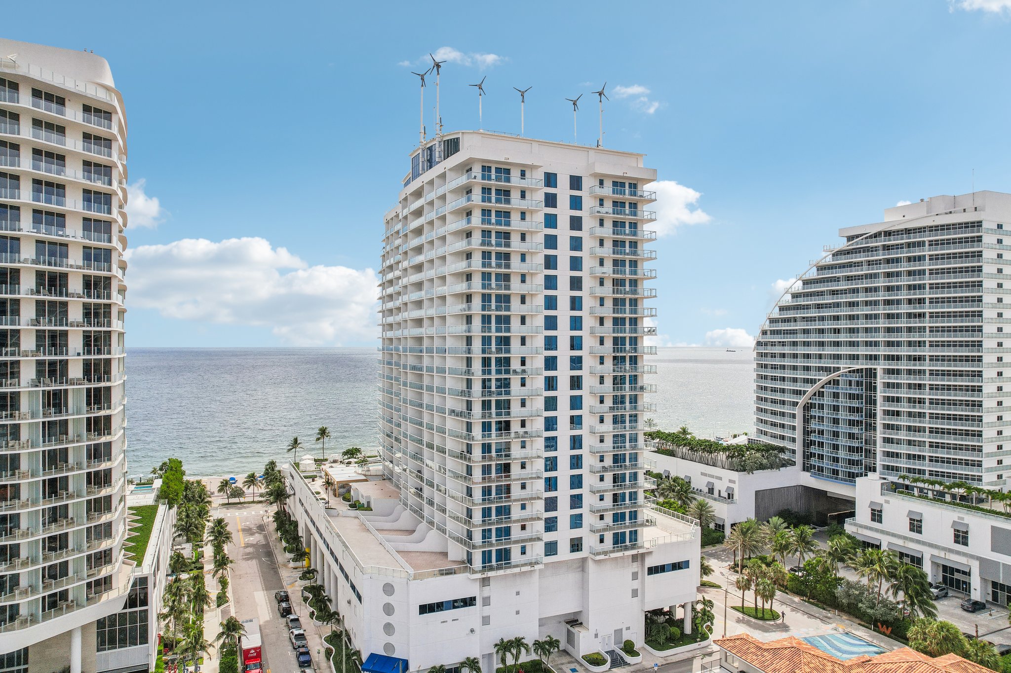N Fort Lauderdale Beach Blvd 813-021.jpg