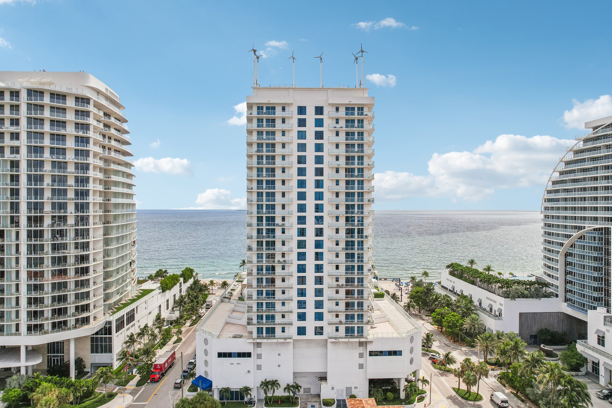 N Fort Lauderdale Beach Blvd 813-022.jpg