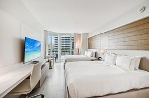 N Fort Lauderdale Beach Blvd 813-013.jpg