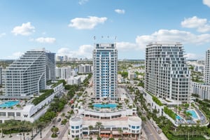 N Fort Lauderdale Beach Blvd 813-027.jpg