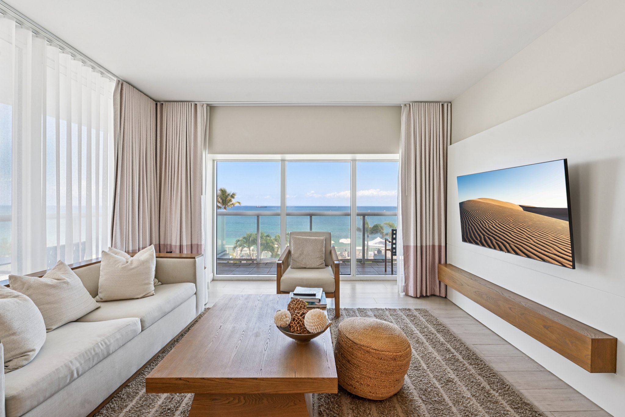 N Fort Lauderdale Beach Blvd 818-S2903-003.jpg