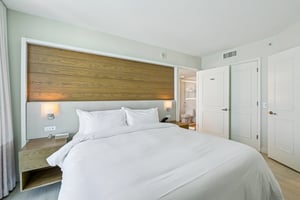 N Fort Lauderdale Beach Blvd 818-S2903-017.jpg