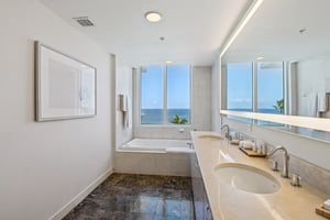 N Fort Lauderdale Beach Blvd 818-S2903-022.jpg