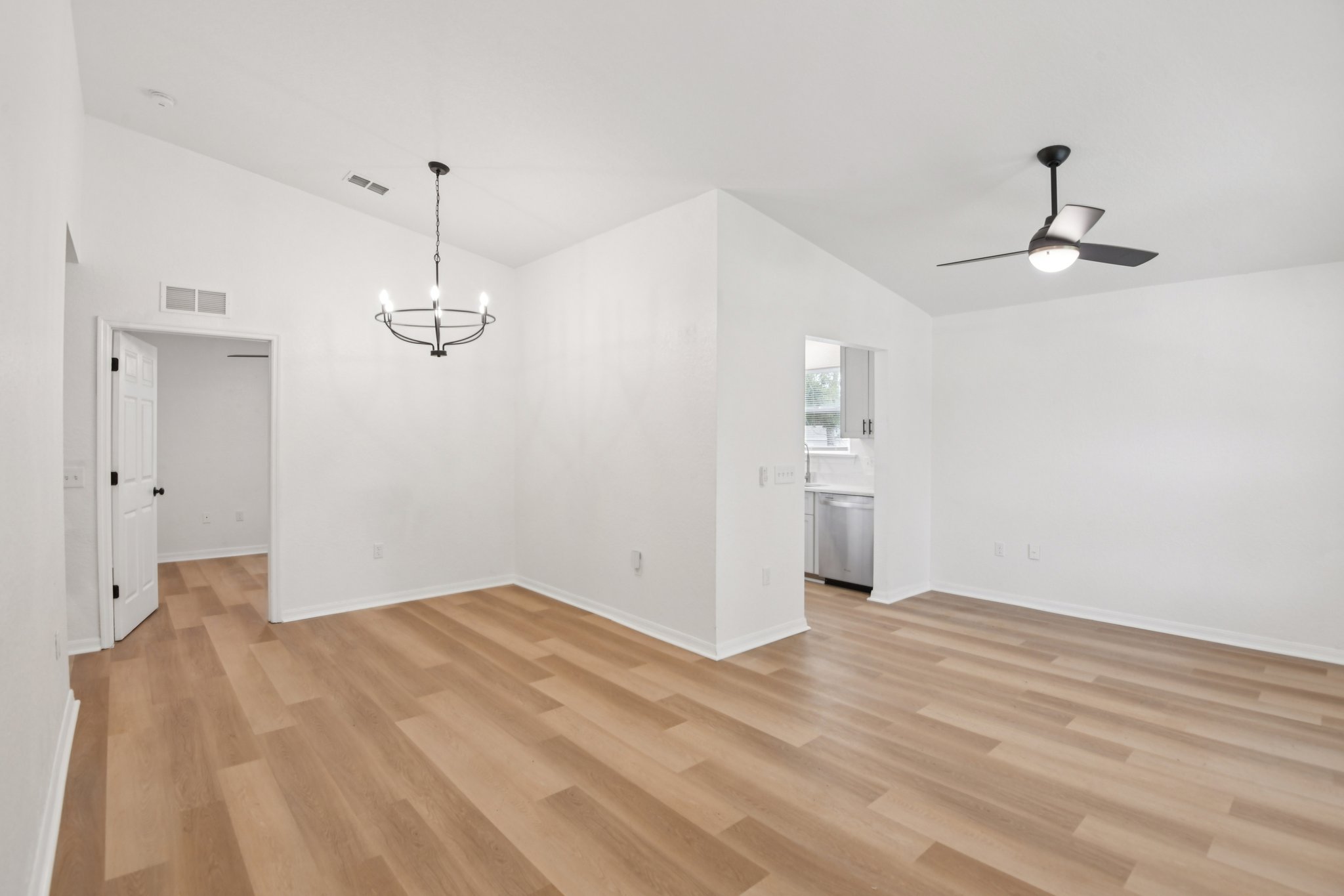 Petteway Dr-S0704-007.jpg