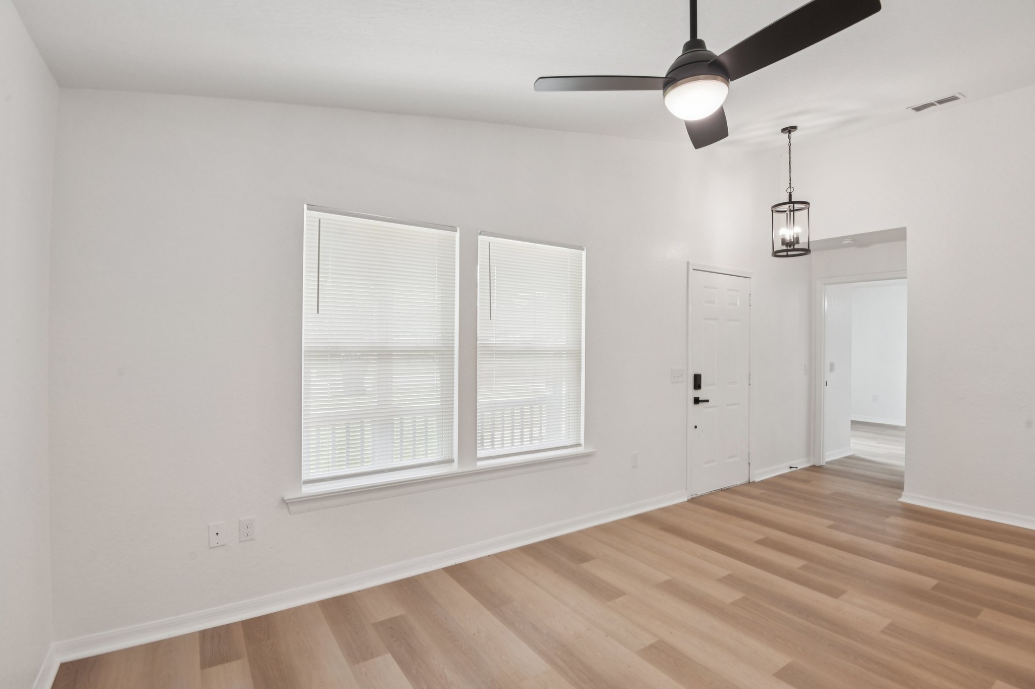 Petteway Dr-S0704-009.jpg