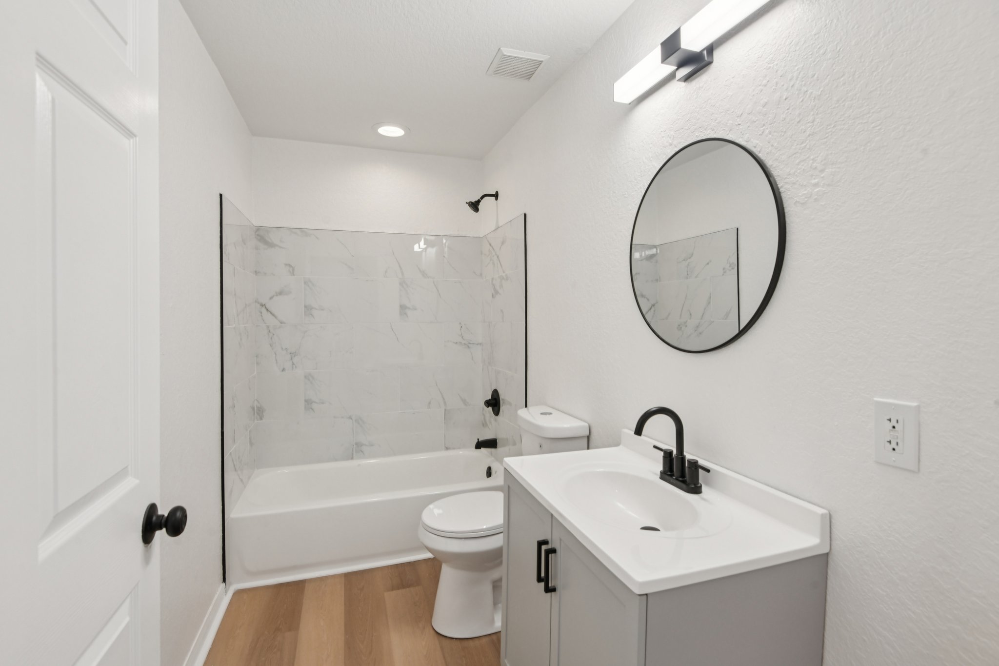 Petteway Dr-S0704-032.jpg