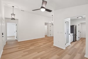 Petteway Dr-S0704-010.jpg