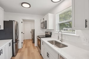 Petteway Dr-S0704-015.jpg