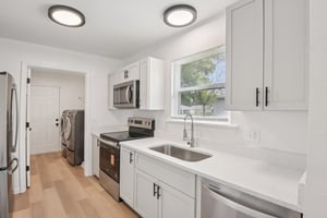 Petteway Dr-S0704-016.jpg