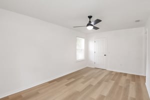 Petteway Dr-S0704-021.jpg