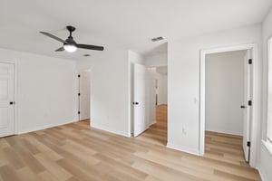 Petteway Dr-S0704-023.jpg