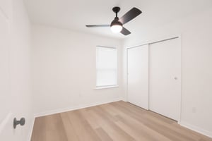 Petteway Dr-S0704-029.jpg