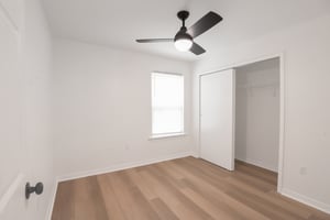 Petteway Dr-S0704-030.jpg