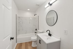 Petteway Dr-S0704-032.jpg