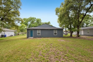 Petteway Dr-S0704-037.jpg