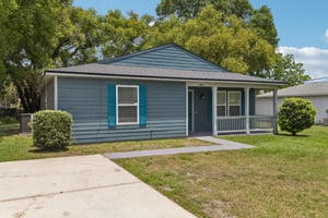 Petteway Dr-S1005-002.jpg