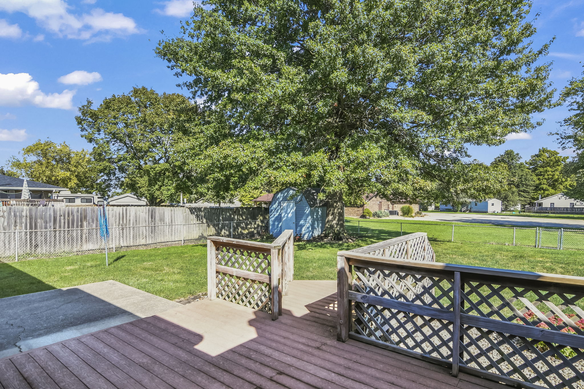 505 Red Bud Ln, Auburn, IL 62615 Design Eyes Photography