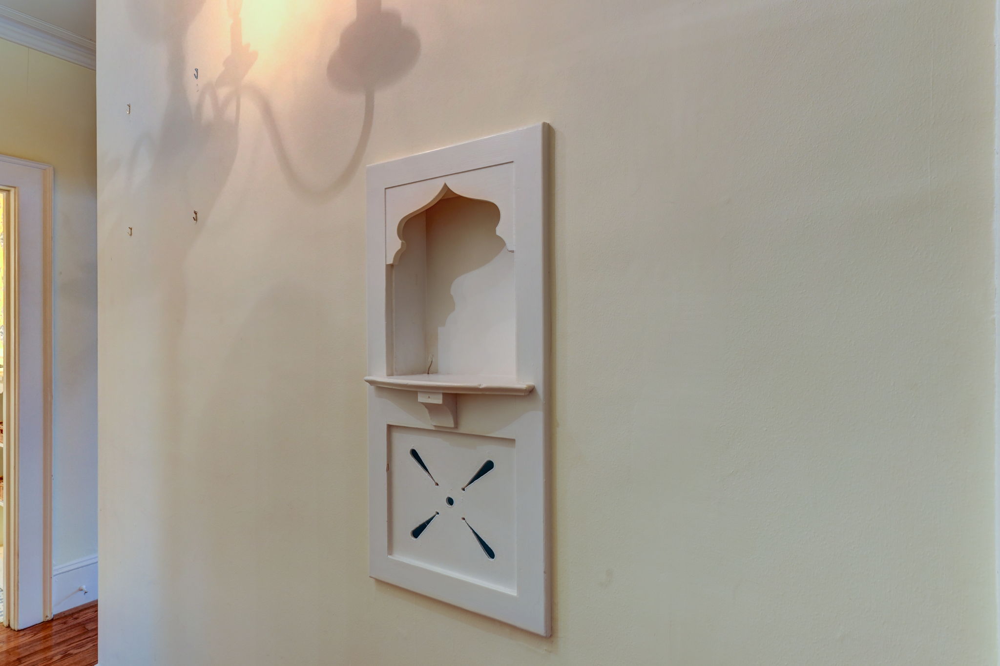 Old Phone Holder