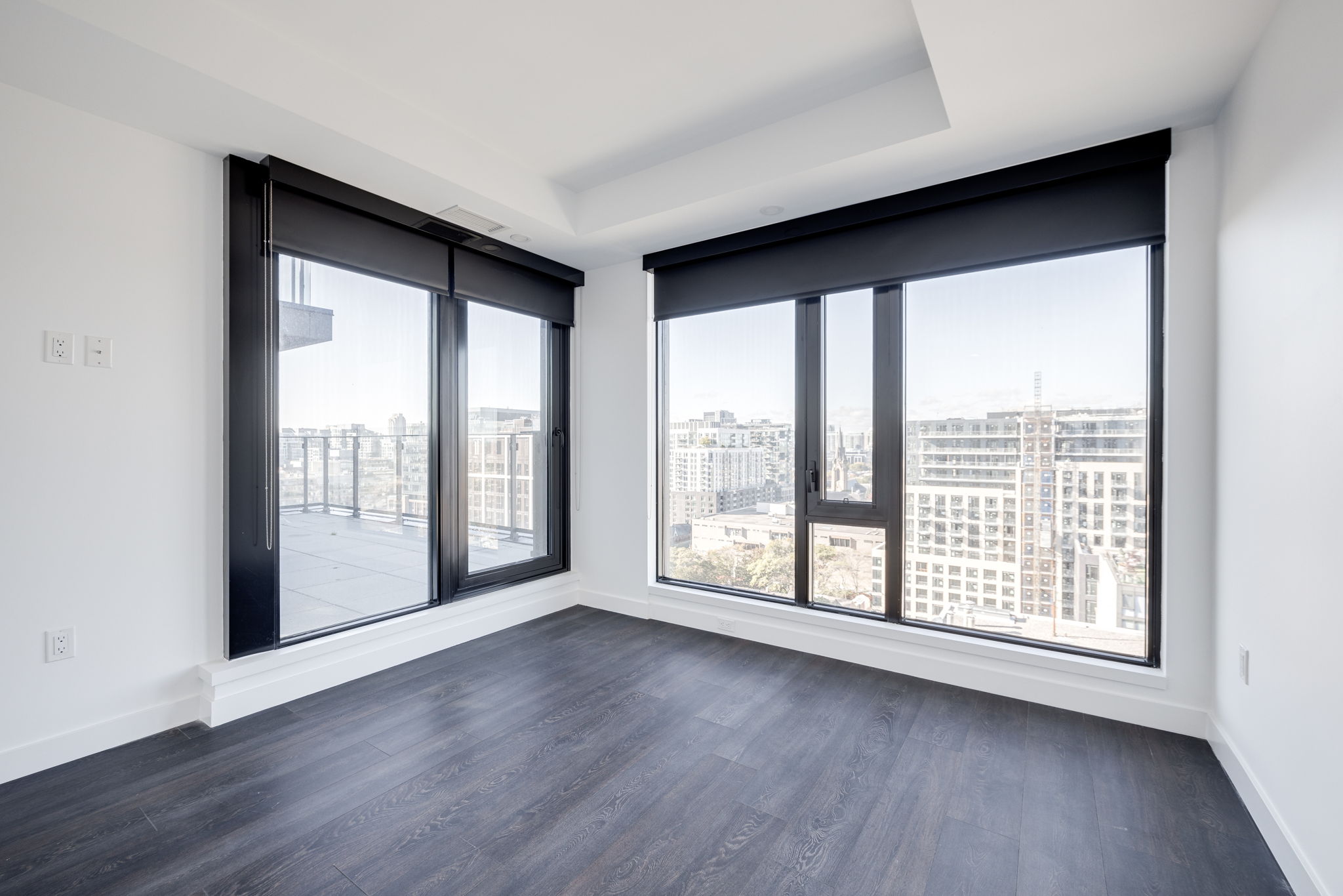 Toronto property showcase — delivered property photograph 24