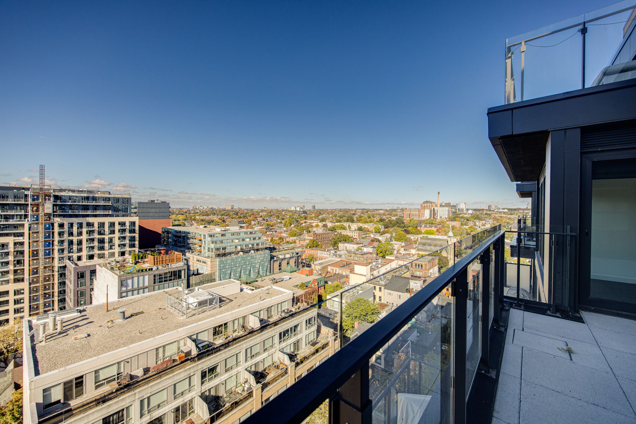 Toronto property showcase — delivered property photograph 36