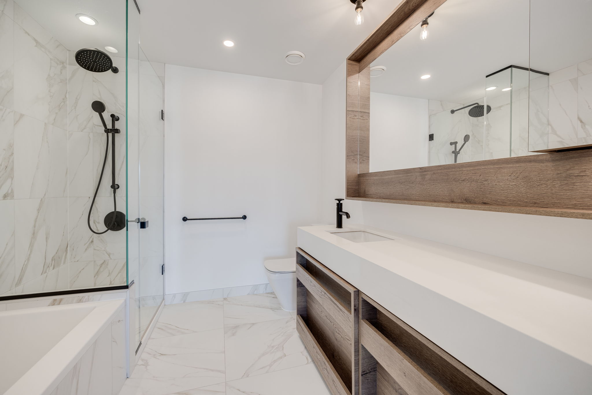 Toronto property showcase — delivered property photograph 28