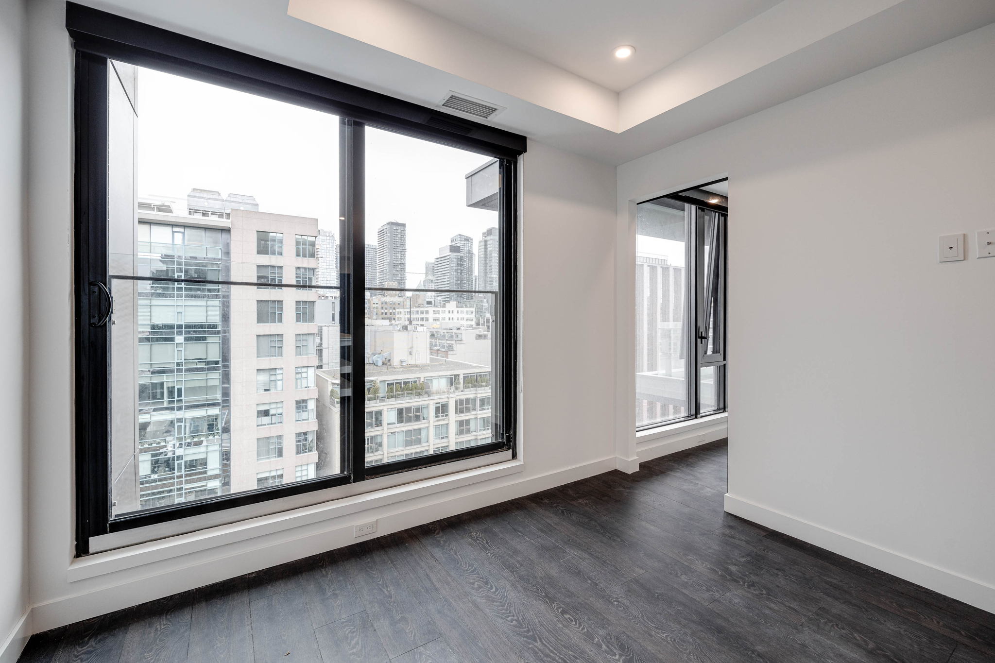 Toronto property showcase — delivered property photograph 14