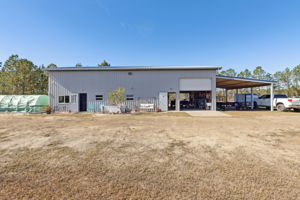 Detached Garage