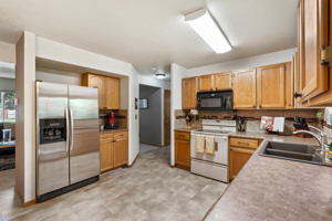 505 Sundisk Dr, Loveland, CO 80538, USA Photo 8