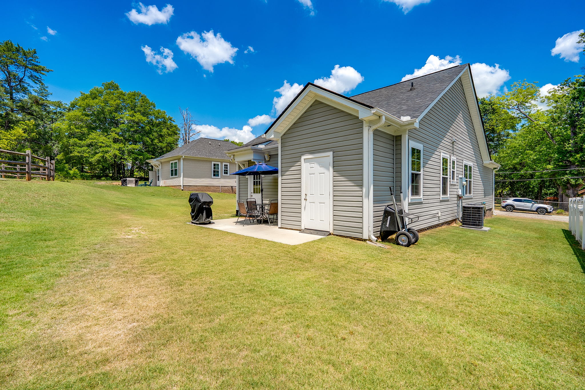  Photo 25
