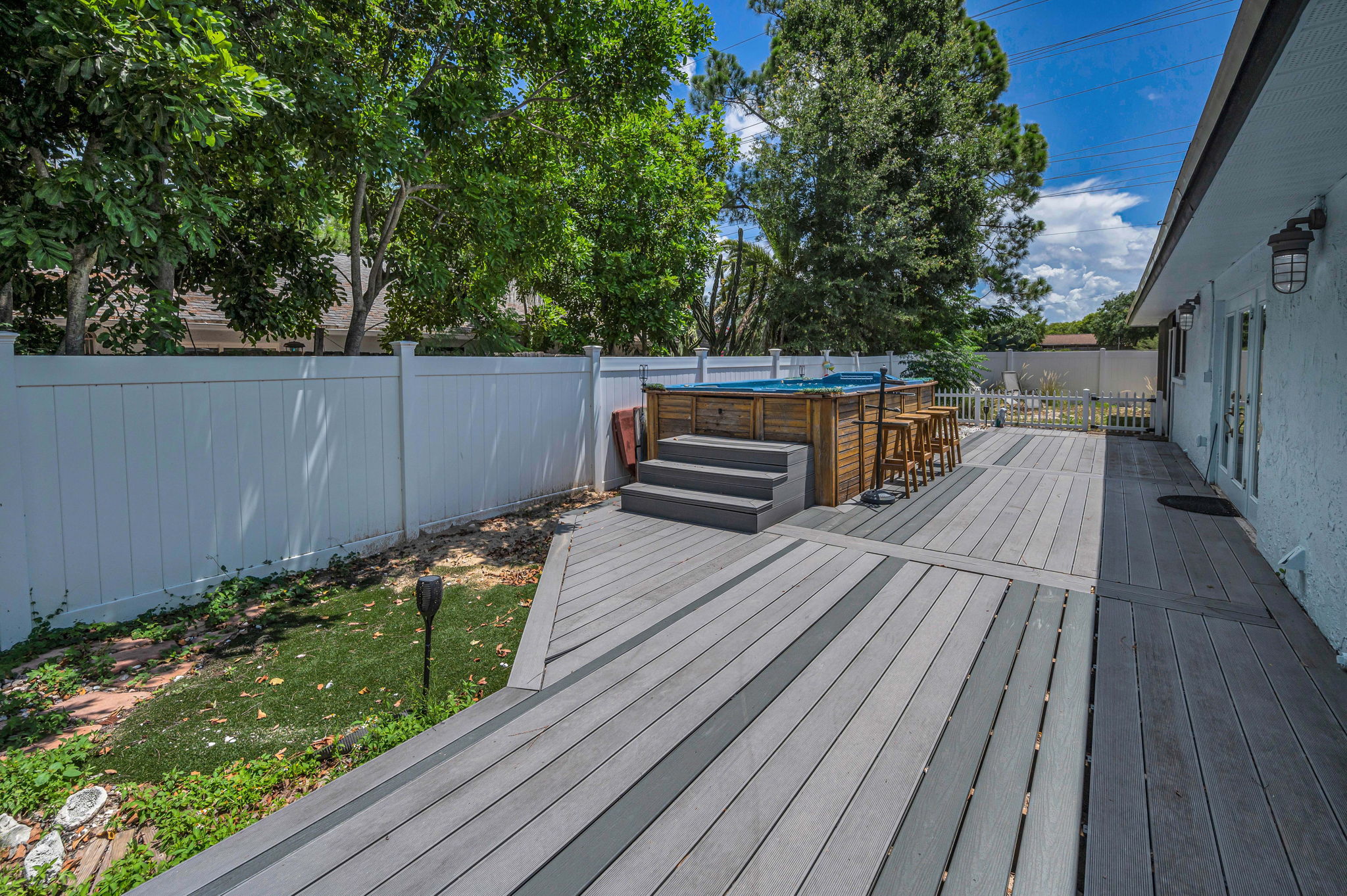 Deck and Backyard22