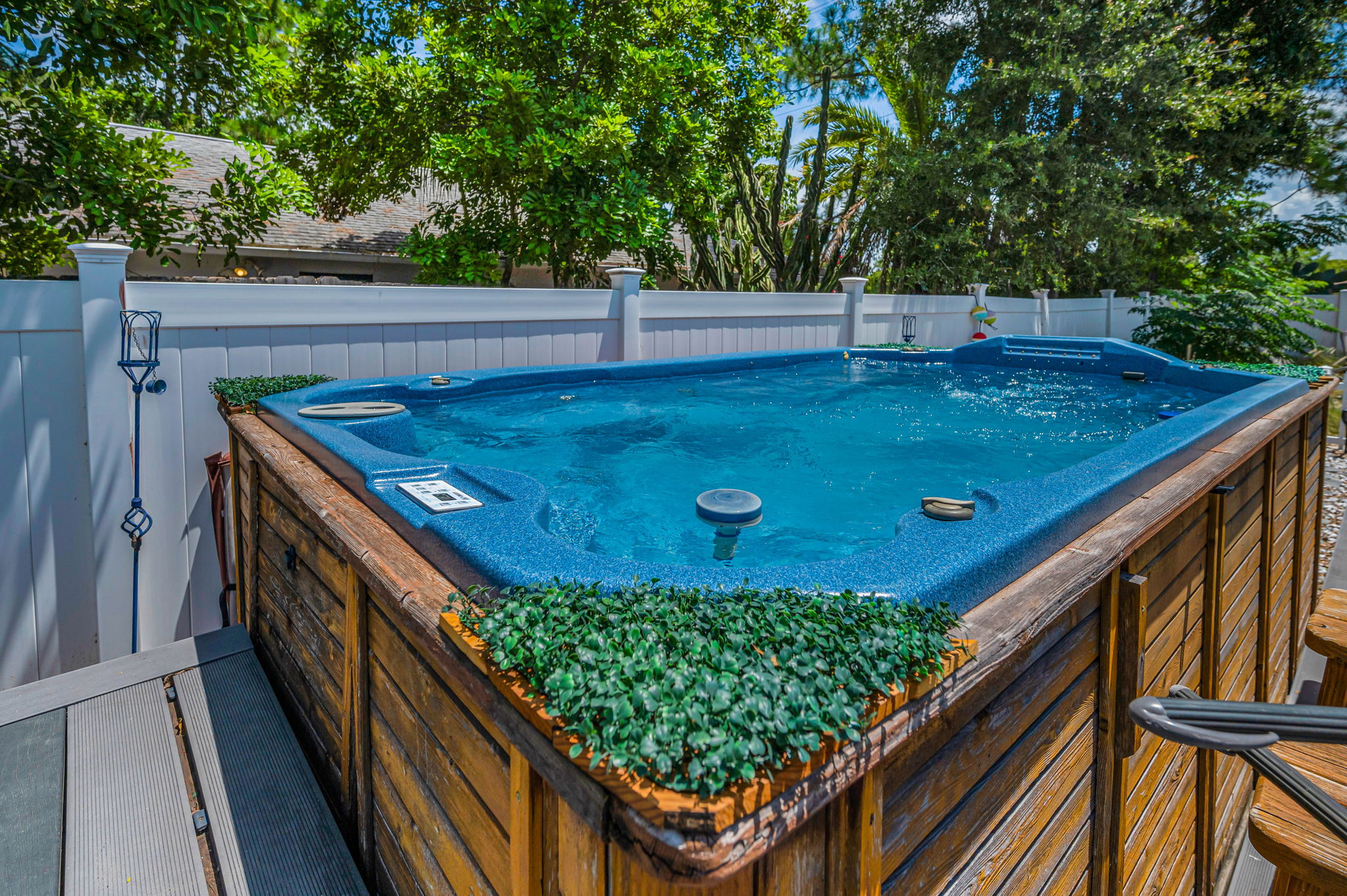 Deck and Spa3