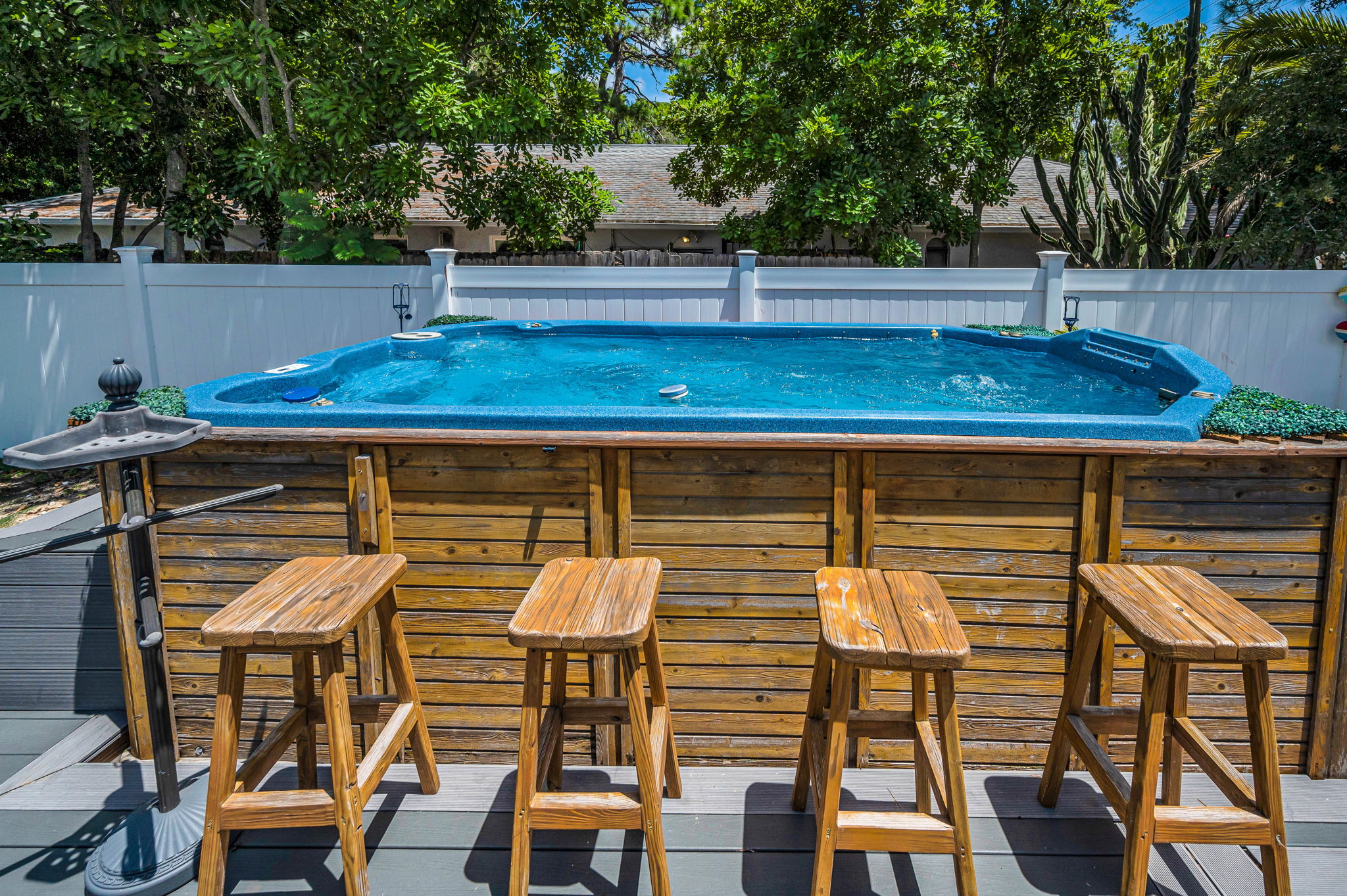 Deck and Spa4