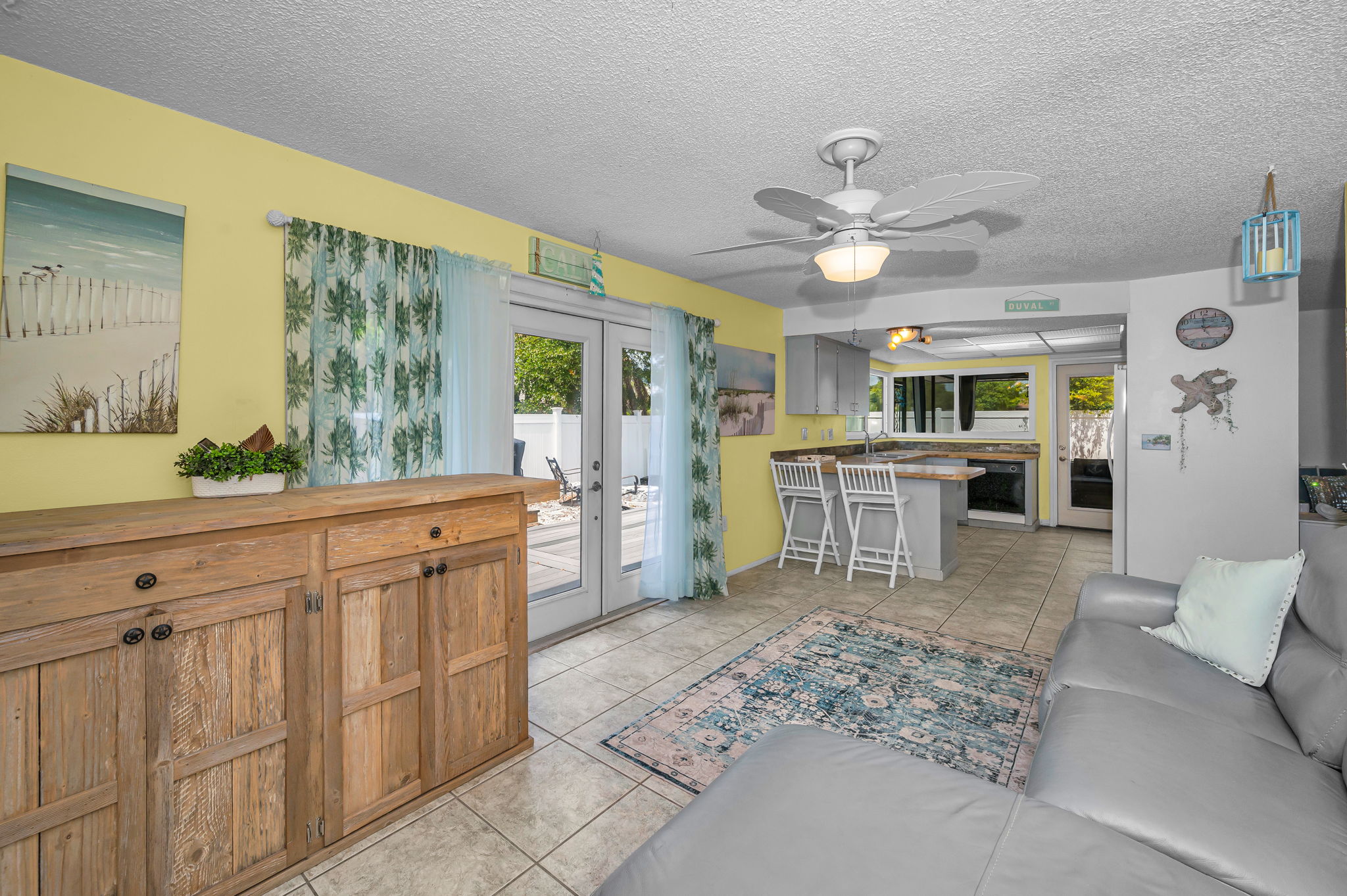 Family Room4