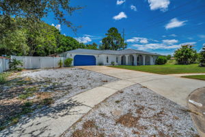 Front Exterior6