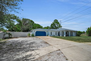 Front Exterior4
