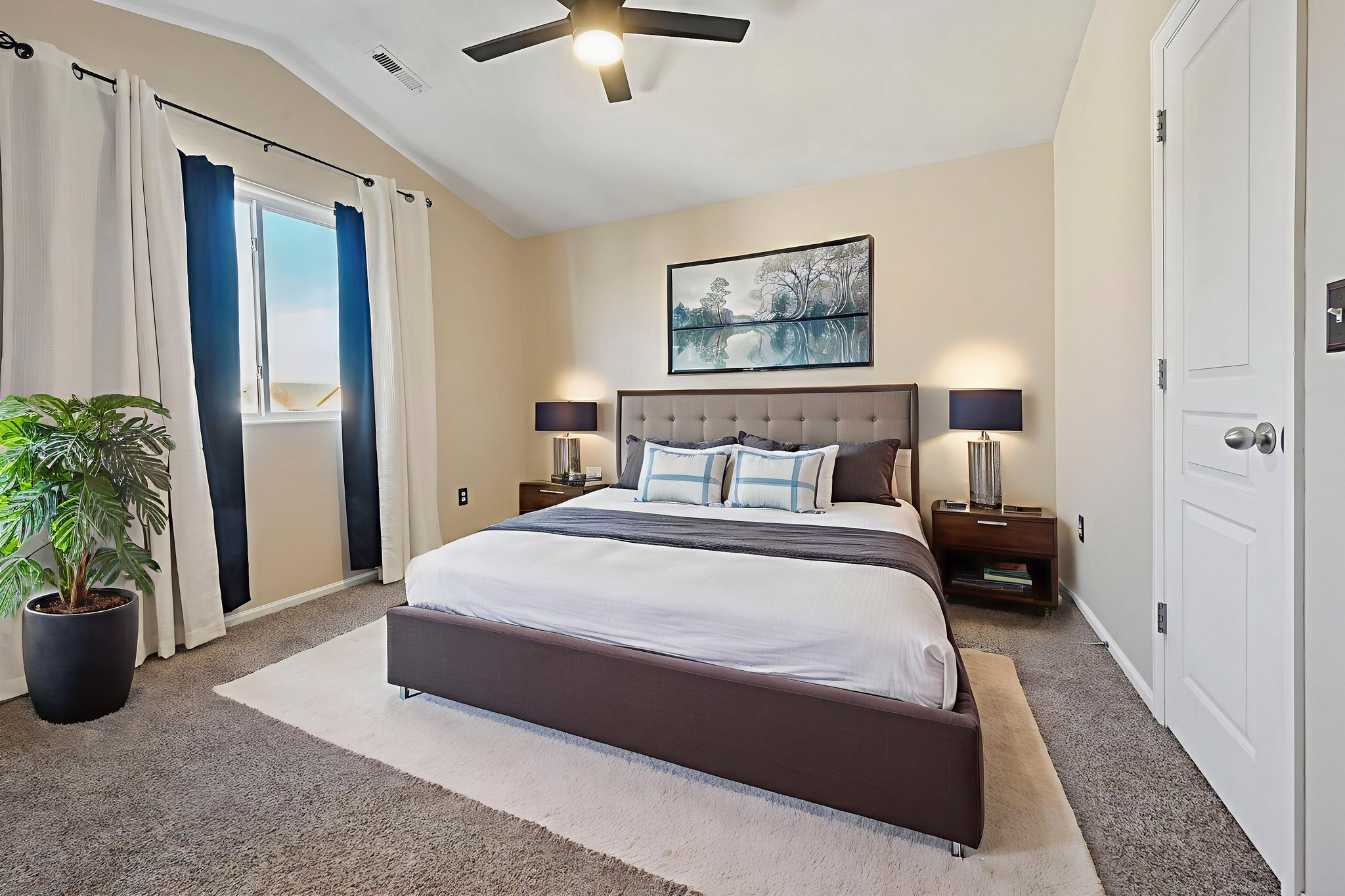 _DSC6205 virtually staged.jpeg