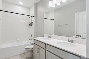  Photo 41