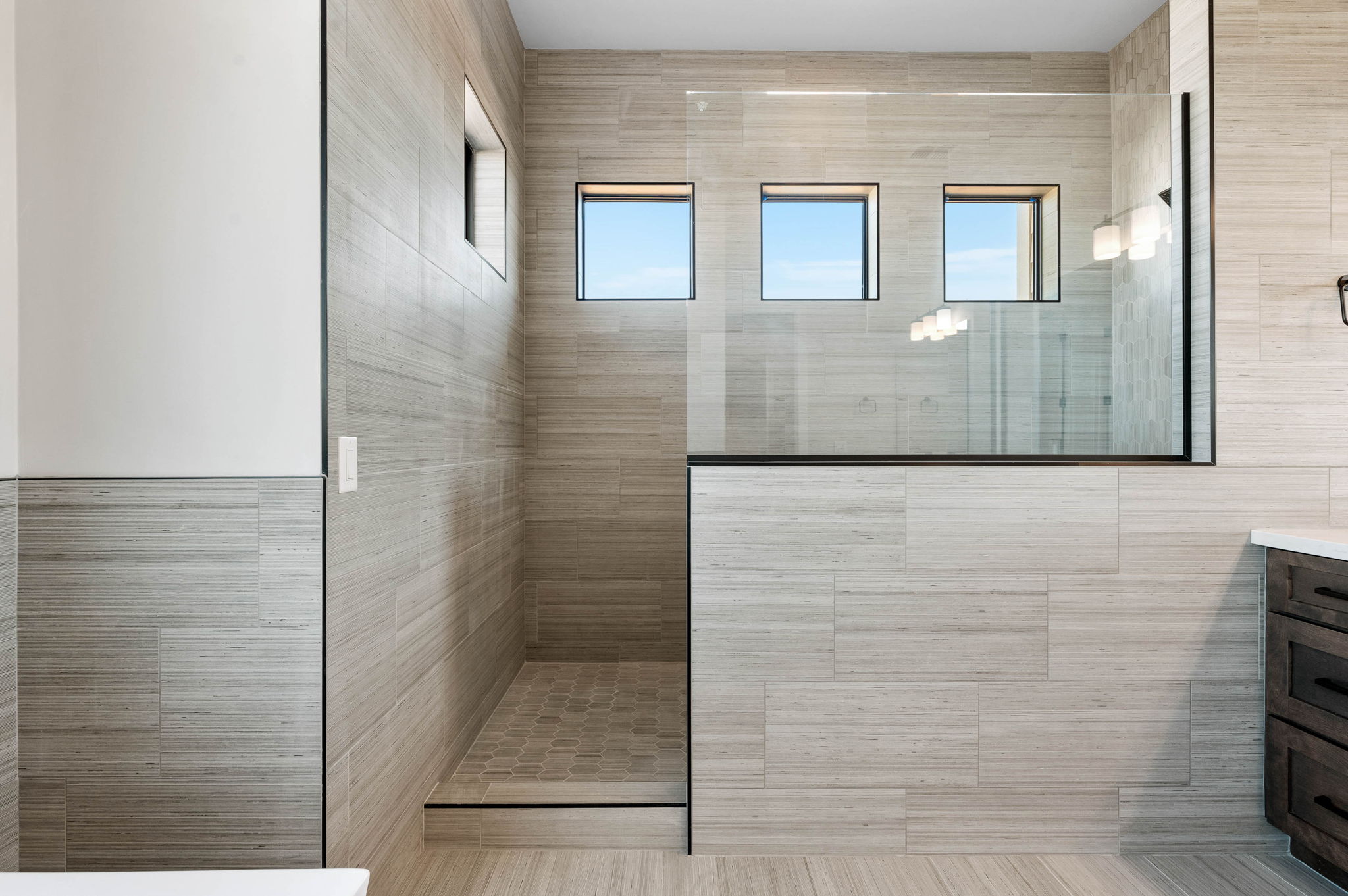 Primary Bathroom (4)