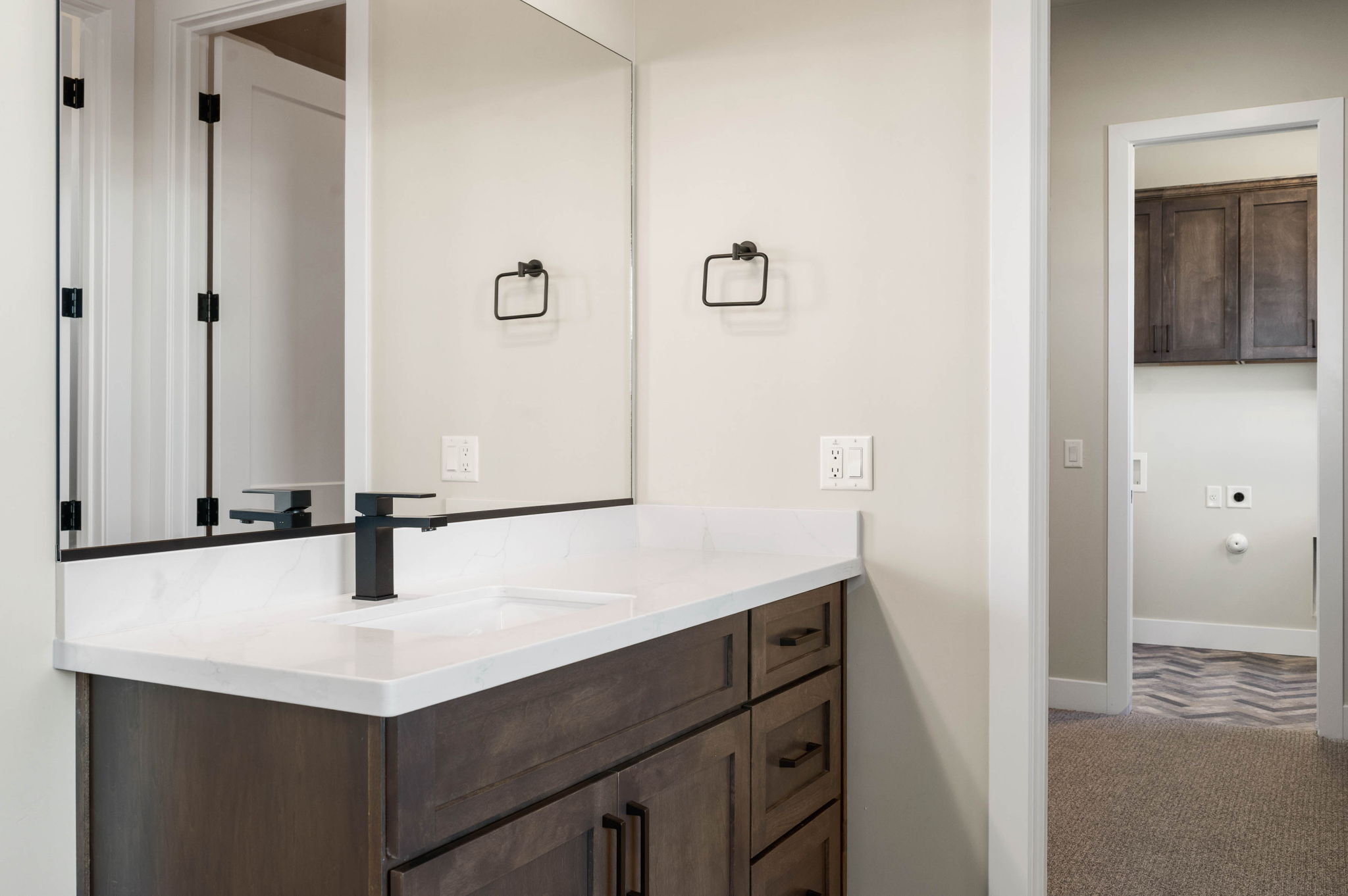 Primary Bathroom (6)