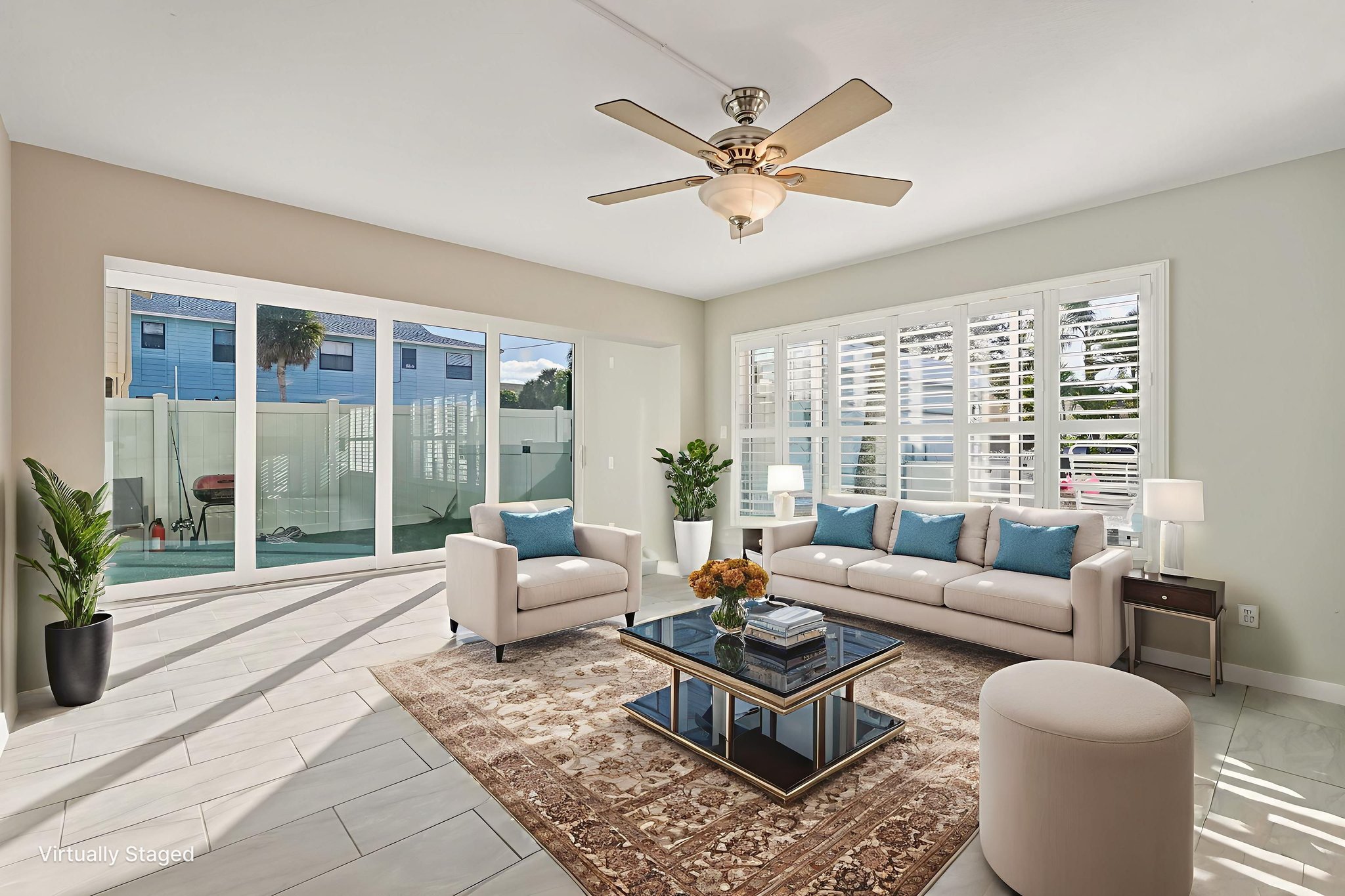 DSC05139 virtually staged.jpeg