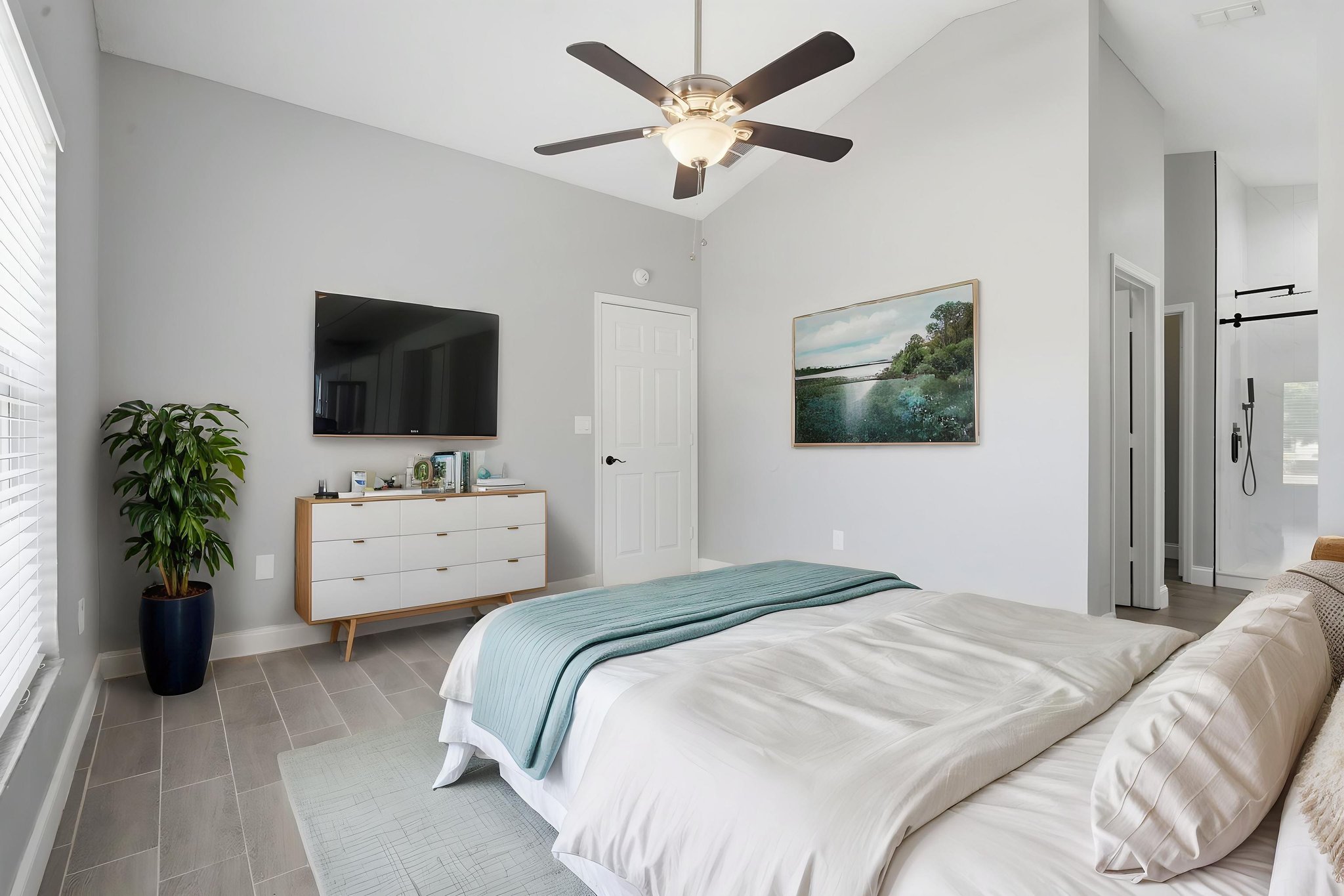 DSC05451 virtually staged.jpeg