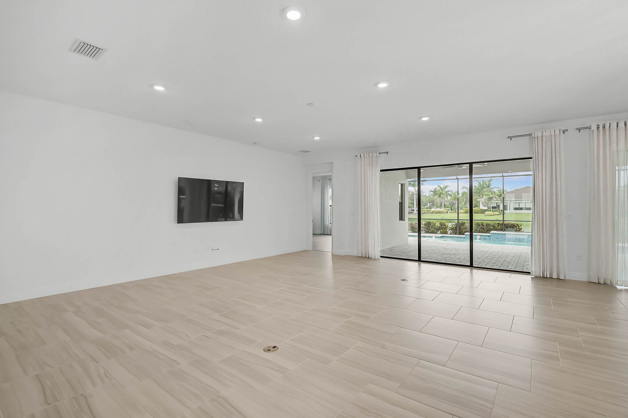 5058 Surfside Cir-14